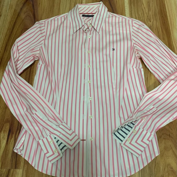 Tommy Hilfiger Tops - ‼️SALE‼️👚 Tommy Hilfiger long sleeves, Women size 4 👚